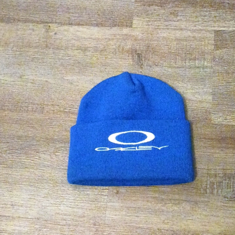 Oakley skull cap